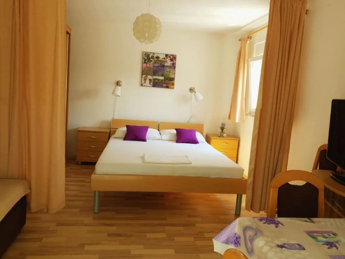 Apartments Andelic Свети-Филип-и-Яков