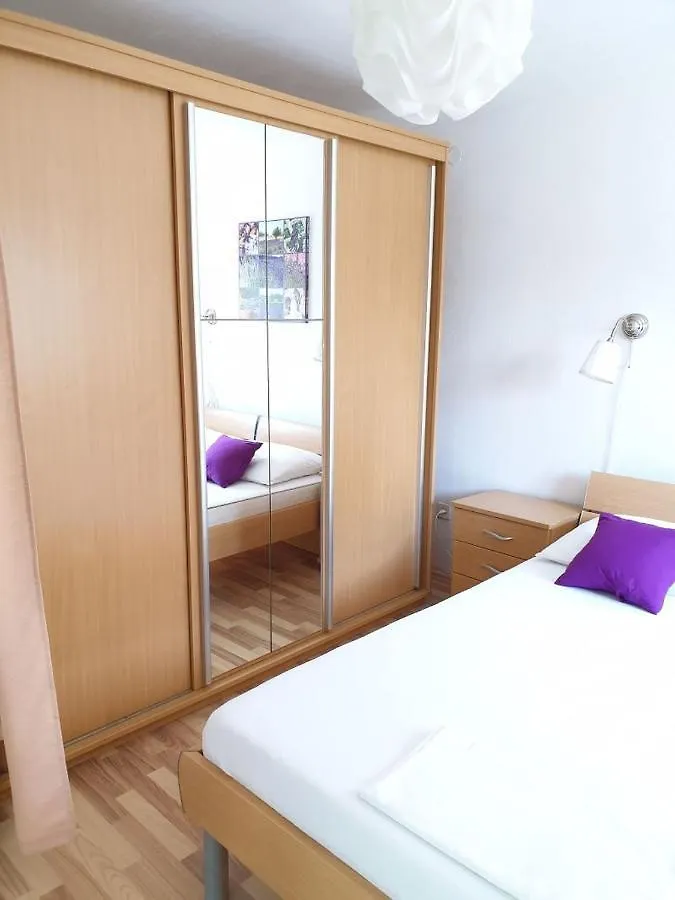 Apartments Andelic Свети-Филип-и-Яков 0*,