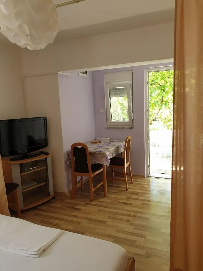 Apartments Andelic Свети-Филип-и-Яков
