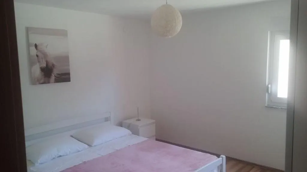 Apartments Andelic Свети-Филип-и-Яков